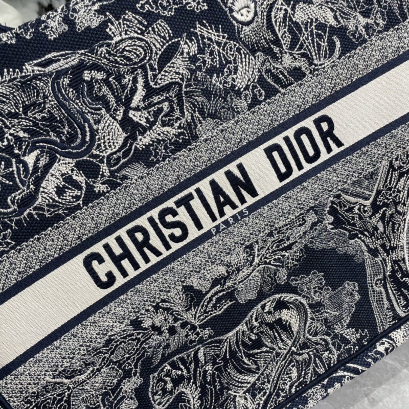 Dior Shopping Bags